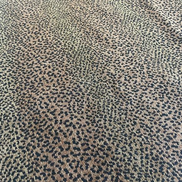 LEOPARD/CHEETAH FABRIC REMNANT PIECE APPROX 58" X 62" - Picture 6 of 8